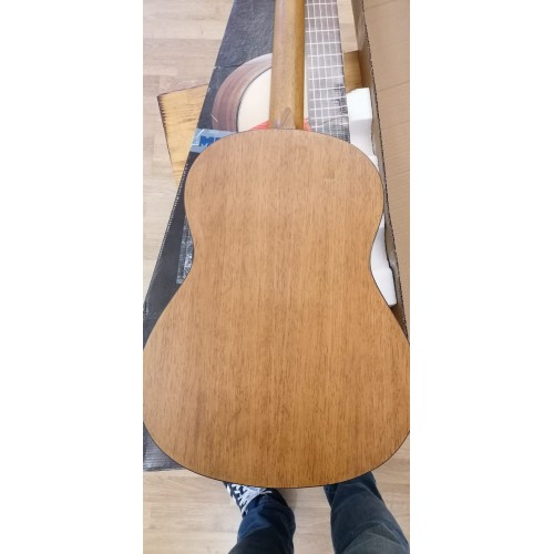 VALENCIA VC304 Klasik Gitar (Çıtır Hasarlı)